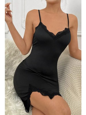 Brentino Kadın Siyah Göğsü ve Bacakları Dantelli Yırtmaçlı Şık Gecelik