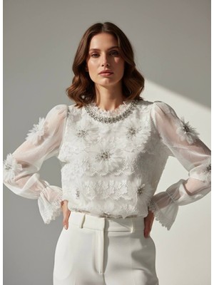 Rabiossa Kadın Kristal Yaka Detaylı 3D Çiçekli Dantel Bluz