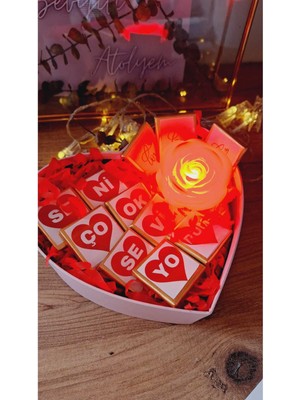 UltraMint Işıklı Gül Hediye Çikolata Kutusu, Sevgililer Günü ve Özel Günler Için
