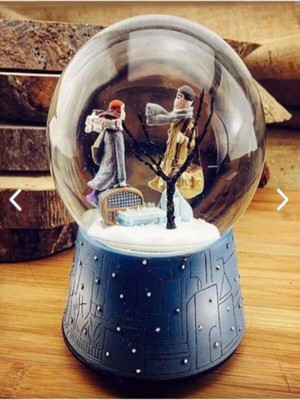 UltraMint Kış Masalı Kar Küresi, Işık ve Müzik Özellikleriyle Sevgililer Günü Hediye