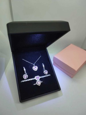 UltraMint Parlak Işıklı Takım: Kalpli Yüzük, Küpe, Bileklik ve Çelik Kolye Seti