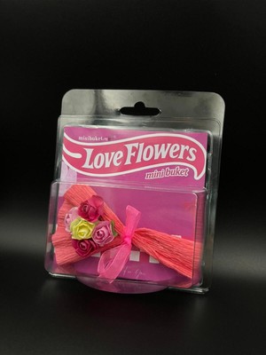 UltraMint Mini Buket Love Flowers Sevgiliye Hediye Çiçek Takımı