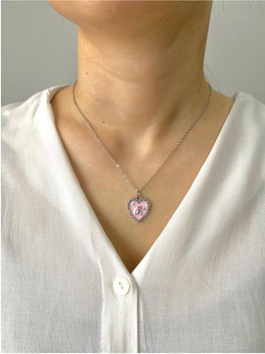 UltraMint Sevgiliye Özel Zarif Ayıcık Detaylı Gümüş Renk Kalp Kolye