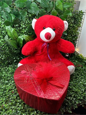 UltraMint Sevgililer Günü Hediye Kutusu: Güllü Kolye, Yüzük ve Ayıcık Seti