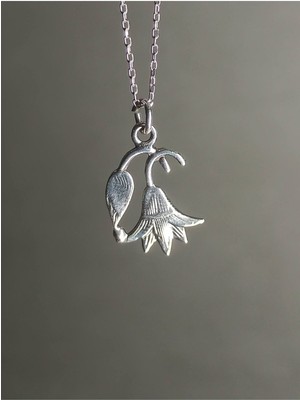 UltraMint 925 Ayar Ters Lale Gümüş Kolye, Lotus Çiçeği Şıklığı