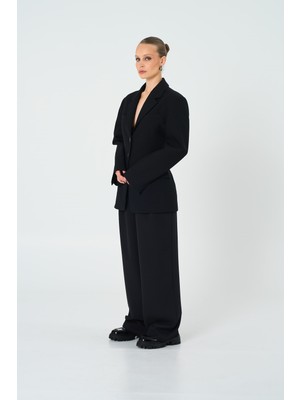Thalure Kadın Siyah Kum Saati Form Blazer Polyester Karışımlı Uzun Kol Cepli Şık Tasarım