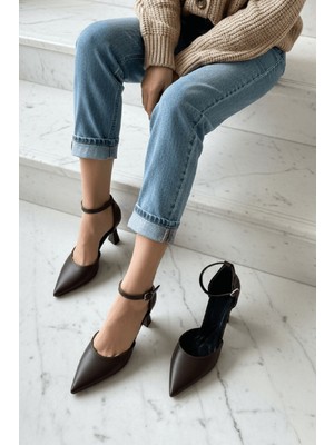 Divolya Fetuma Kahverengi (8 cm Topuklu ) Sivri Burun Topuklu Ayakkabı