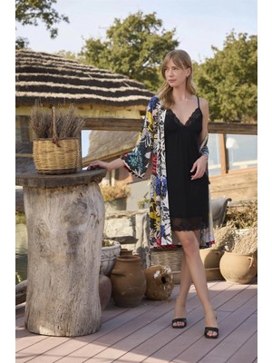 MiraLive Yaprak Desenli Dantelli ve Dekolteli Sabahlık Takımı