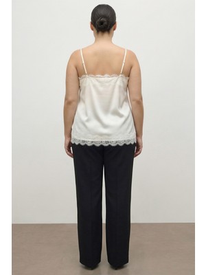 Myline Dantel Detaylı Ip Askılı Saten Bluz