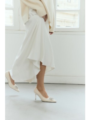 Lutvelizade Topuklu 2601 - Sivri Burun Toka Detaylı Stiletto Kemik Kadın Topuklu