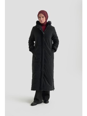 Armine Trend Boydan Fermuarlı Yanları Fermuar Detaylı Kapüşonu Kürklü Mont Lacivert 25KT744
