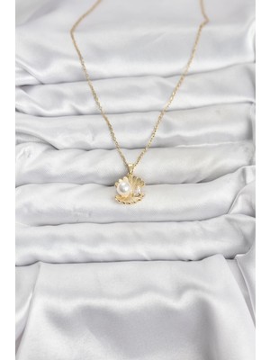 Maarketim 316L Çelik Zincir Gold Renk İstiridye İnci Model Zirkon Taşlı Kadın Kolye