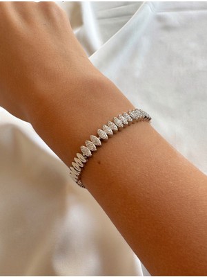 Aurah Silver Taşlı Su Damlası Bileklik
