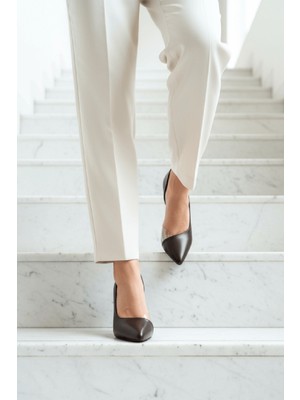 Divolya Violet Kahverengi ( 8 cm Topuklu ) Önü Sivri Günlük Kullanım Topuklu Ayakkabı