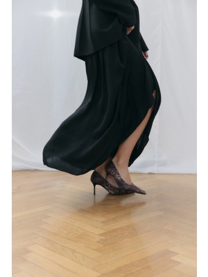 Lutvelizade Topuklu 2602 - Deri Görünümlü Sivri Burun Stiletto Leopar Kadın Topuklu