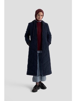 Armine Trend Boydan Fermuarlı Cepli Kapüşonlu Kapitone Mont Lacivert 25KT703