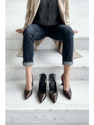 Divolya Rozalinda Kahverengi ( 8 cm Topuklu ) Önü Sivri Günlük Kullanım Topuklu Ayakkabı