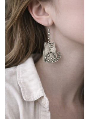 Herşey Nota Sevimli Kedi Figürlü Metal Tasarım Sallantılı Küpe