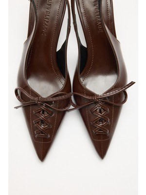 Lutvelizade Topuklu 2512 - Sivri Burun Bağcık Detaylı Acı Kahve Kadın Topuklu