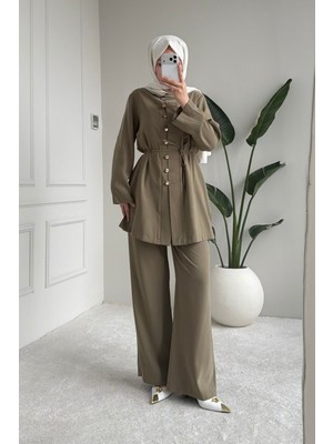 Tesettür Diyarı Kadın Tansel Kumaş Önden Düğmeli Tesettür Takım- Haki