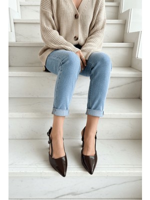 Divolya Semiras Kahverengi Yanı Pencereli (9 cm Topuk Boyu ) Sivri Burun Topuklu Ayakkabı