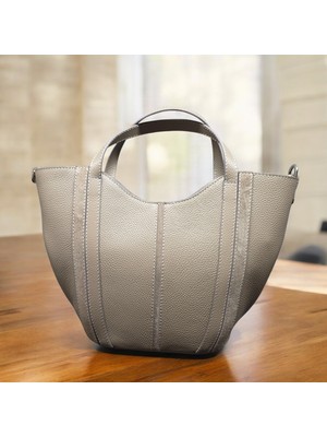 Valentina Victoria Hakiki  Deri  Kova Şeklinde Şık Kadın El Çanta