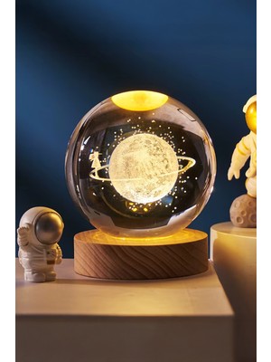 PremiumPort 3D Satürn Kristal Küre LED Gece Lambası USB Ahşap Tabanda Dekorasyon