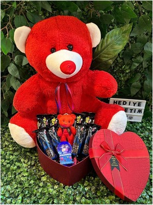 PremiumPort Sevgililer Günü Ayıcıklı Çikolatalı Hediye Kutusu, Kar Küresiyle Romantik Sürpriz