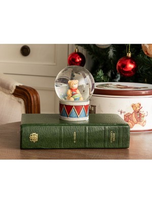 PremiumPort Şık ve Parıltılı Kar Küresi ile Evinize Büyüleyici Atmosfer Katın