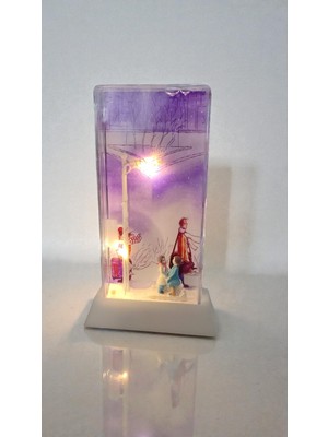 PremiumPort Işıklı Kar Küresi Desenli Sokak Lambası Tarzı Dekorasyon Parçası