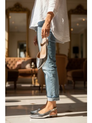 Divolya Metua Gümüş Yanı Tıkalı ( 2 cm Topuklu ) Sivri Burun Ayakkabı