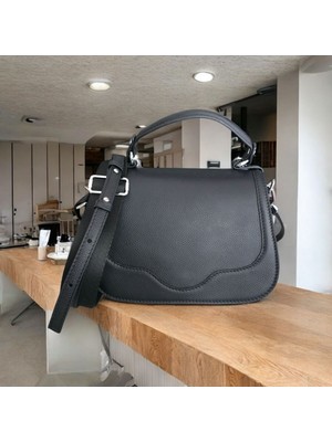 Valentina Victoria Hakiki  Deri 2 Uzun Saplı Çapraz Kadın Çanta