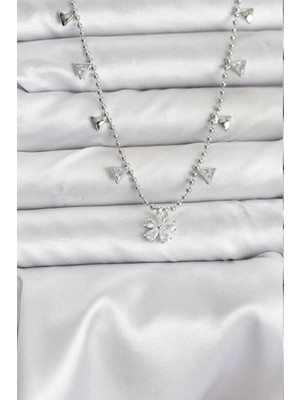 Nacario Bfs Pirinç Gümüş Renk Zirkon Taşlı Çiçek Model Kadın Kolye