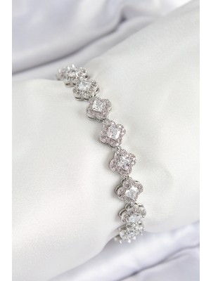 TrentCo Pirinç Zirkon Taşlı Yonca Baget Model Gümüş Renk Vıp Seri Kadın Bileklik - Lisinya