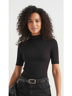 Merlot Kadın Siyah Kısa Kollu Body Yarım Boğaz