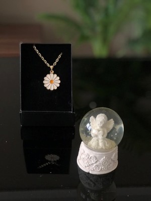 PremiumPort Papatyalı Kolye ve Kar Küresi, Sevgililer Günü ve Doğum Günü Hediye
