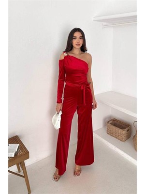 Neşeli Butik Kadın Kırmızı Kuşaklı Tek Omuz Kadife Kumaş Tulum NBK068
