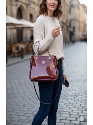 Shoemix Kadın Bordo Rugan El ve Omuz Çantası - Gold Detaylı Şık Tasarım