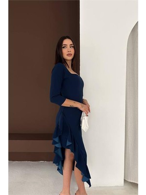 Neşeli Butik Kadın Lacivert Eteği Volanlı Asimetrik Kesim Kare Yaka Elbise