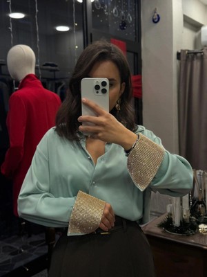 Kolu Taşlı Saten Kadın Gömlek - Mint Yeşili