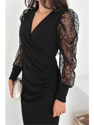 Neşeli Butik Kadın Siyah Kol Tül Detaylı Bel Drapeli Midi Boy Örme Elbise NBK4375