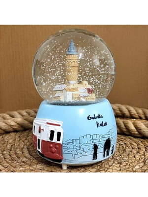 PremiumPort Işıklı ve Müzikli Büyük Boy Kar Küresi, Otomatik Püskürme, Dekoratif Tasarım