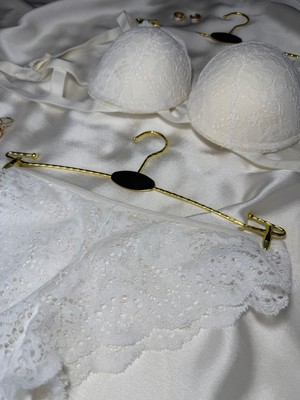 Kadın Kırmızı Dantel Sütyen Külot Takımı – Destekli, Şık ve Feminen Iç Çamaşırı Seti