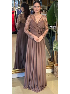 Abiyeniall Açık Kahverengi V Yaka Uzun Kollu Çiçek Detaylı Kloş Etekli  Şifon Uzun Abiye Elbise 11150-04