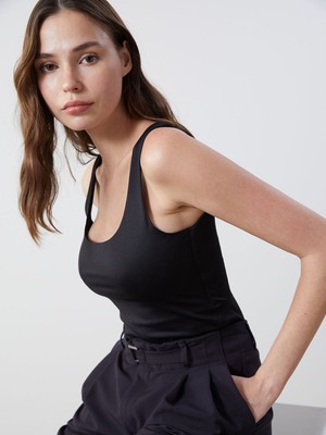 Lc Waikiki Yeni Sezon U Yaka Kadın Atlet