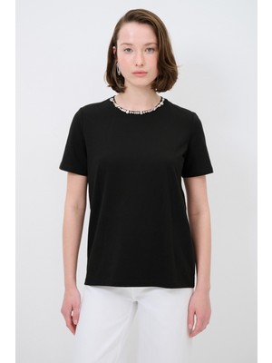Adl Yakası Taşlı Kısa Kol Tişört Siyah 17543613001