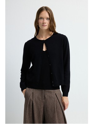 Adl Düğmeli Yün Triko Hırka Siyah 13445375000