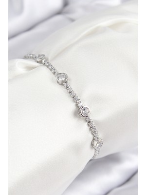 DS LLC Pirinç Zirkon Taşlı Daire Model Gümüş Renk Asansörlü Kadın Bileklik - TJ-BB7744 Iegtgrs-34