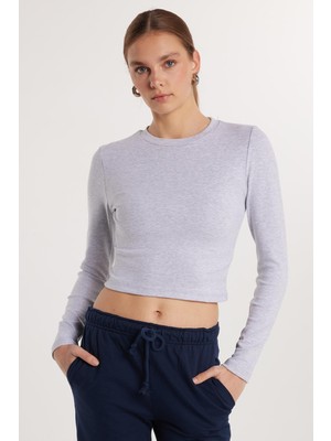 Tudors Kadın Slim Fit Dar Kesim Bisiklet Yaka Gri Bluz
