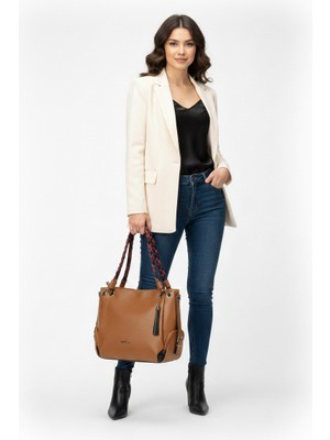 Zarif ve Fonksiyonel: Örgü Askı Detaylı Omuz Çantası